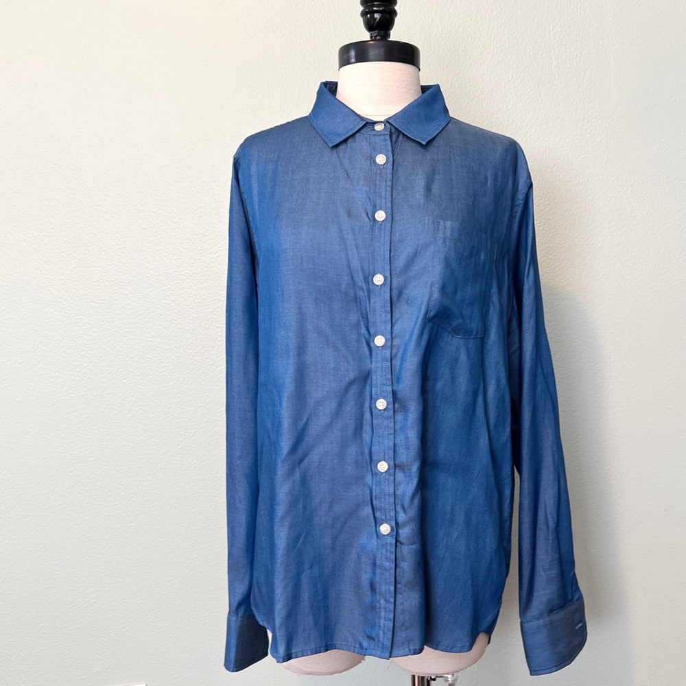 Tradlands Chambray Button Down Long Sleeve in Large NWOT Tencel